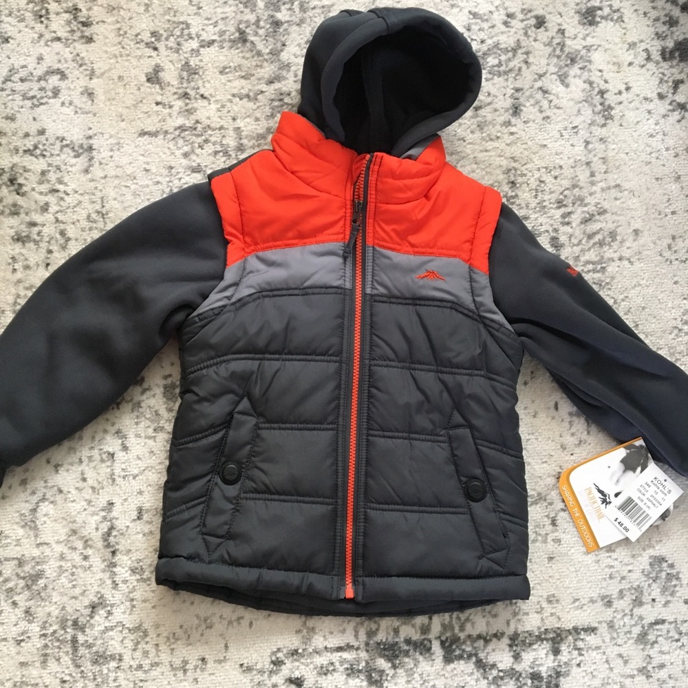 New boys jacket size 4
